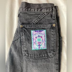 Vintage, New Moves jeans. Black high-waisted. Mom jean fit.